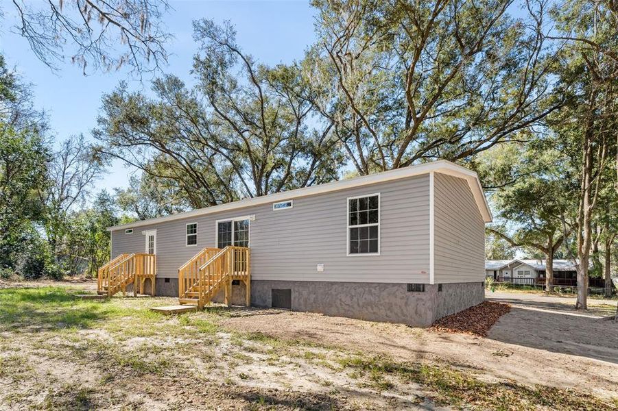 Exterior details and patio area of a home in , Gainesville (Image 22).