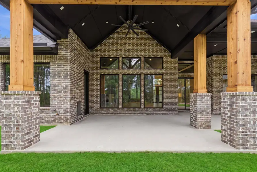 Exterior details and patio area of a home in , Montgomery (Image 3).