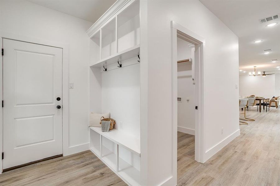 Furnished interior view inside a new home in , Fort Worth (Image 32). Furnished interior view inside a new home in , Fort Worth (Image 32).