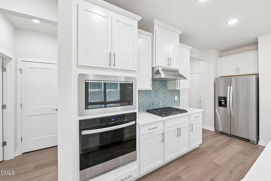 10 - Kitchen