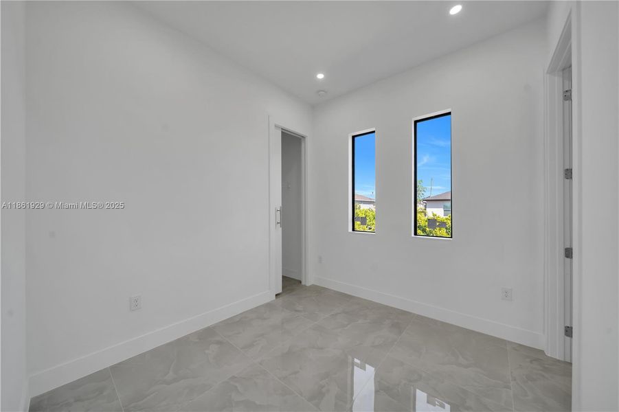 Spacious, unfurnished interior of a new home in , Cape Coral (Image 16). Spacious, unfurnished interior of a new home in , Cape Coral (Image 16).