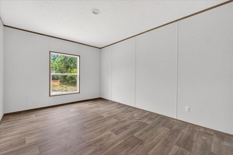 Spacious, unfurnished interior of a new home in , Walterboro (Image 28).