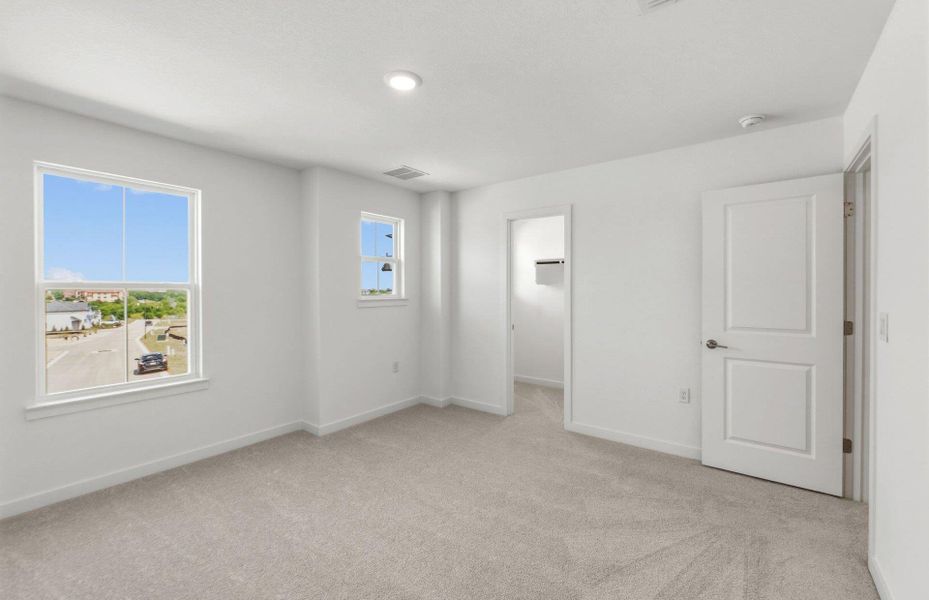 Spacious, unfurnished interior of a new home in Cameron Place, Manor (Image 27).