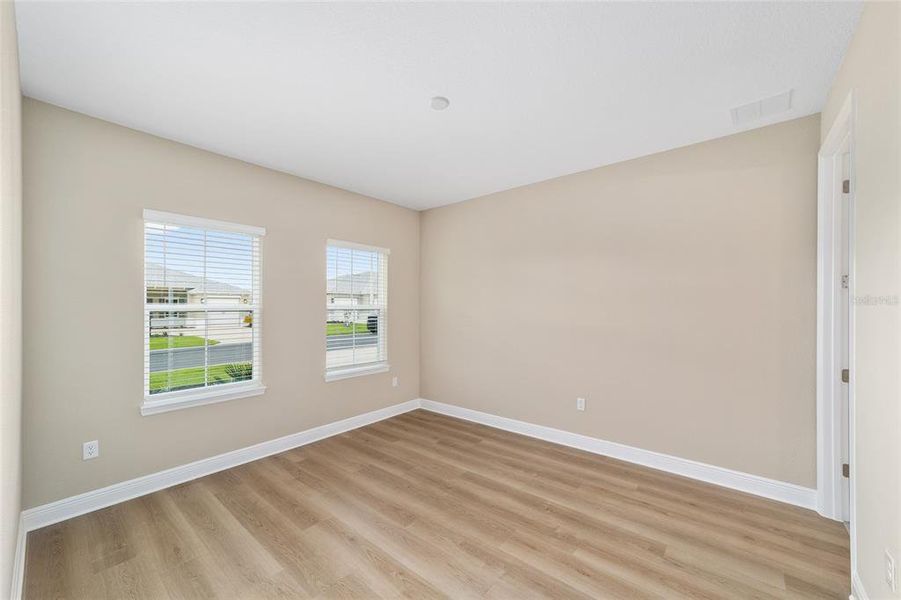 Spacious, unfurnished interior of a new home in , Ocala (Image 39).
