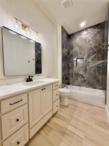 Furnished interior view inside a new home in , Weatherford (Image 17).