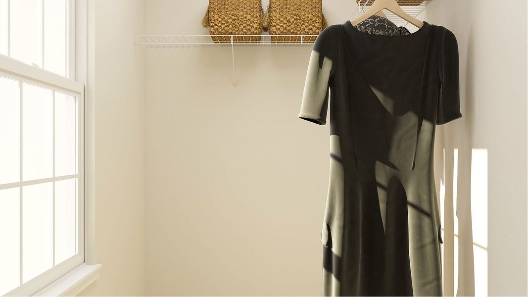 Drayton II Owners Walk in Closet Drayton II Owners Walk in Closet