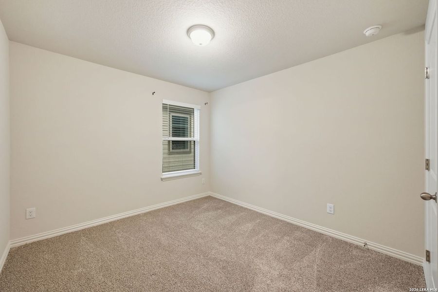Spacious, unfurnished interior of a new home in Veramendi, New Braunfels (Image 31).