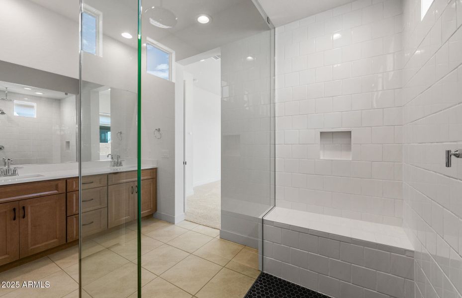 Owner's Bathroom Owner's Bathroom