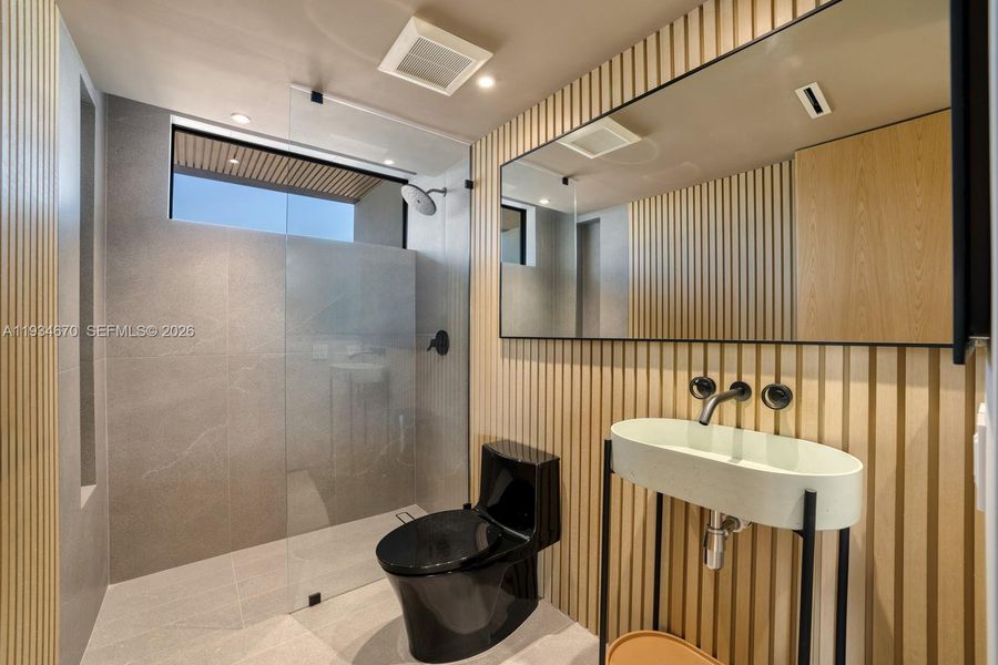 Image 64 of a home in .