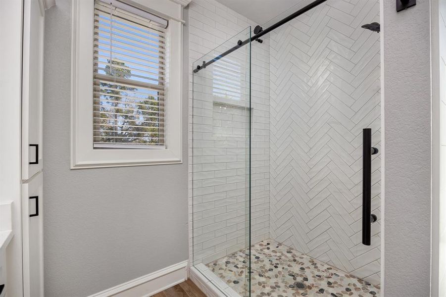 Image 37 of a home in .