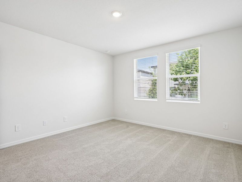 Spacious, unfurnished interior of a new home in Hamilton Bluff - Classic Series, Haines City (Image 11).