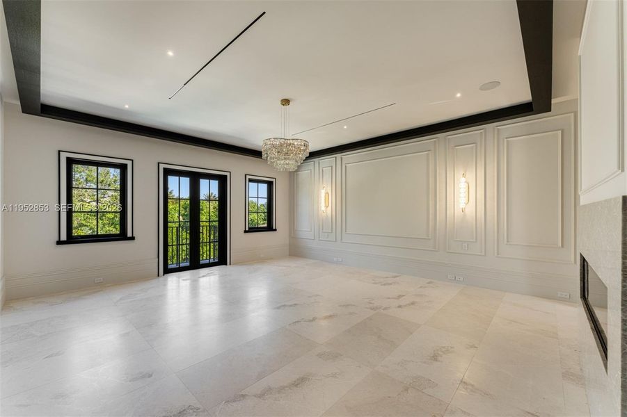 Spacious, unfurnished interior of a new home in , Pinecrest (Image 22).