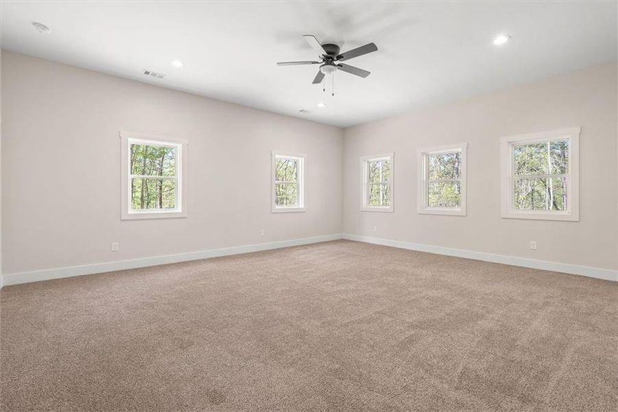 Spacious, unfurnished interior of a new home in , Bremen (Image 22).