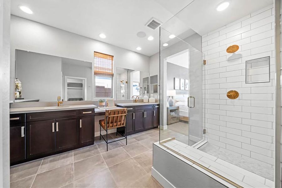 Furnished interior view inside a new home in Meridian, Queen Creek (Image 17).