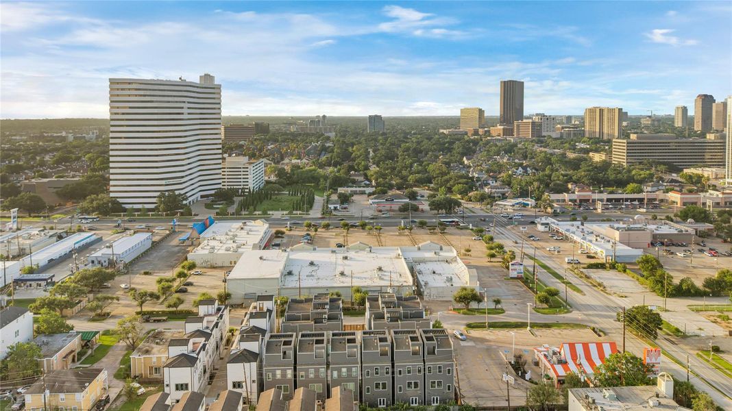 Condo located in Houston, TX showcasing its design and architecture (Image 5). Condo located in Houston, TX showcasing its design and architecture (Image 5).