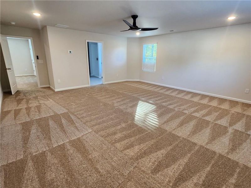 Spacious, unfurnished interior of a new home in The Woodlands Preserve, Jackson (Image 29).