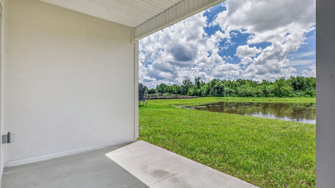 Representative exterior details of a home built from the Aria+ by D.R. Horton in Diamond Springs, Jacksonville (Image 3).
