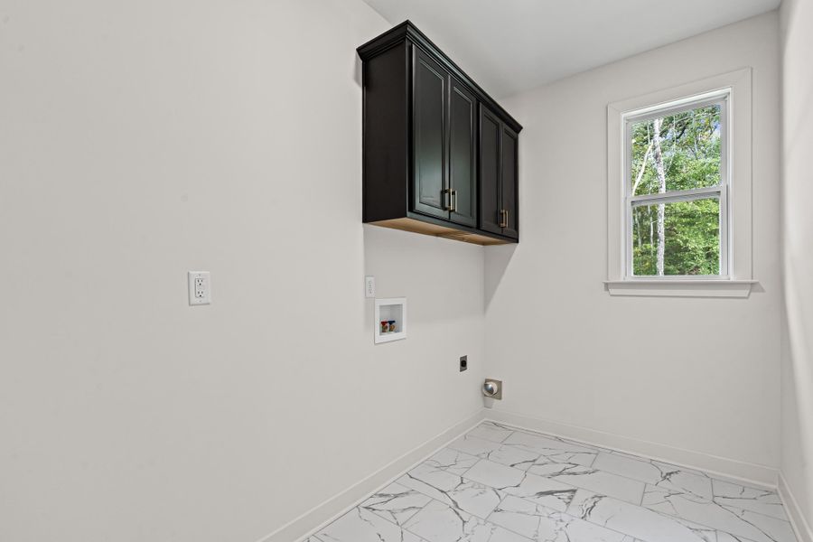 Spacious, unfurnished interior of a new home in Georgetown, Collierville (Image 20).