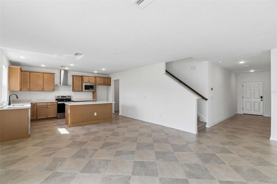 Spacious, unfurnished interior of a new home in Avalon West, Spring Hill (Image 49).