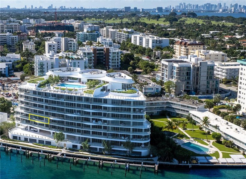 Condo located in Bay Harbor Islands, FL showcasing its design and architecture (Image 28).
