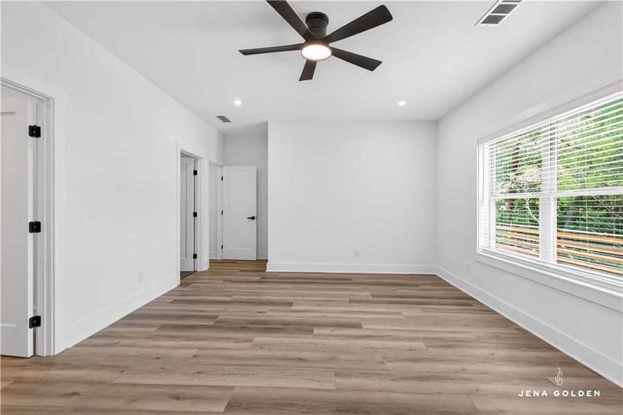 Spacious, unfurnished interior of a new home in , Dahlonega (Image 22).