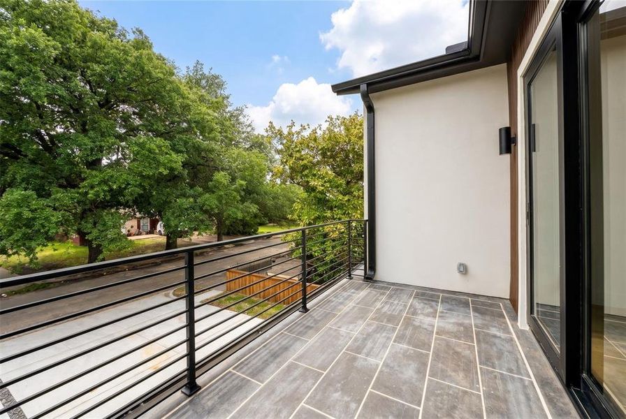 Exterior details and patio area of a home in , Dallas (Image 28).
