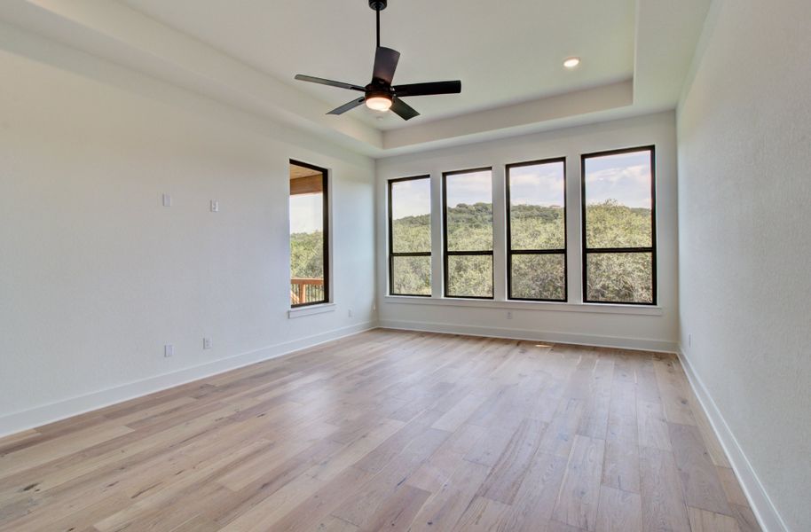 Representative unfurnished interior of a home built from the Signature Series - Partridge by DRB Homes in Oaks at San Gabriel, Georgetown (Image 17). Representative unfurnished interior of a home built from the Signature Series - Partridge by DRB Homes in Oaks at San Gabriel, Georgetown (Image 17).