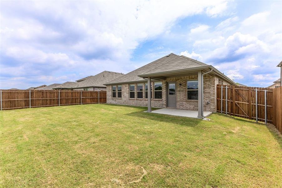Exterior details and patio area of a home in Verandah, Royse City (Image 4).