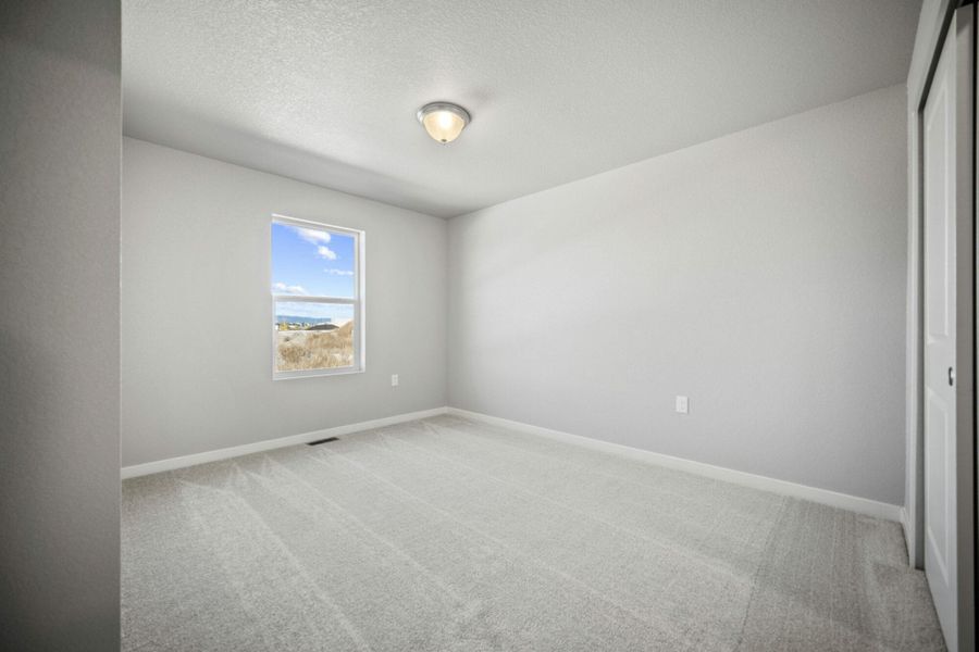 Representative unfurnished interior of a home built from the Cheyenne by View Homes in Aspen Meadows – Townhomes, Colorado Springs (Image 15). Representative unfurnished interior of a home built from the Cheyenne by View Homes in Aspen Meadows – Townhomes, Colorado Springs (Image 15).