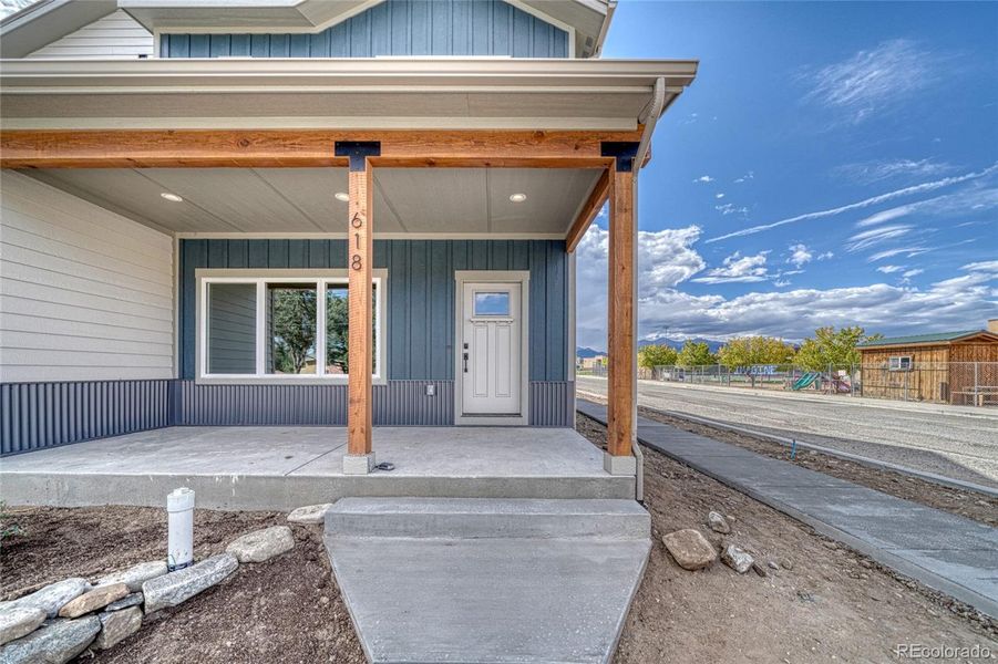 Exterior details and patio area of a home in , Salida (Image 1).