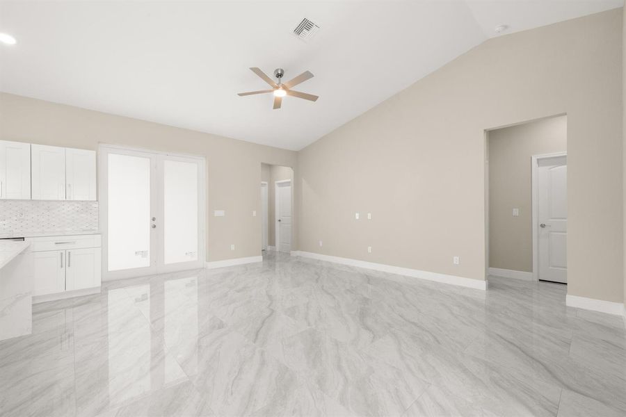 interior - family room 3