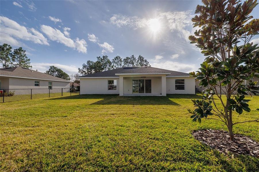 Exterior details and patio area of a home in , Palm Coast (Image 4).
