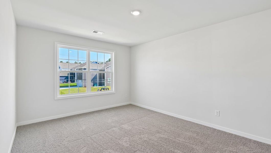 Spacious, unfurnished interior of a new home in Oak Grove Hill, Huntersville (Image 25).