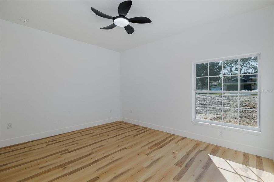 Spacious, unfurnished interior of a new home in , Weeki Wachee (Image 41).