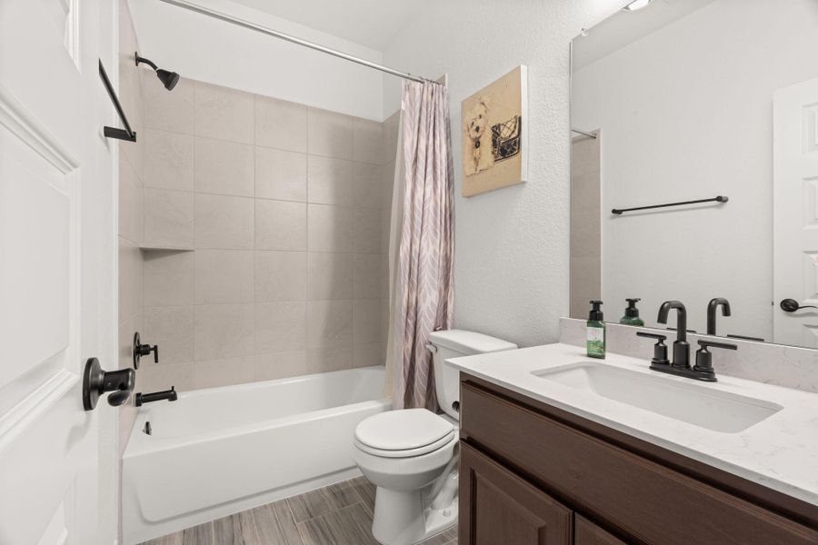 Furnished interior view inside a new home in Santa Rita Ranch, Liberty Hill (Image 32).