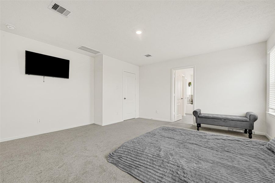 Spacious, unfurnished interior of a new home in , Hitchcock (Image 21). Spacious, unfurnished interior of a new home in , Hitchcock (Image 21).