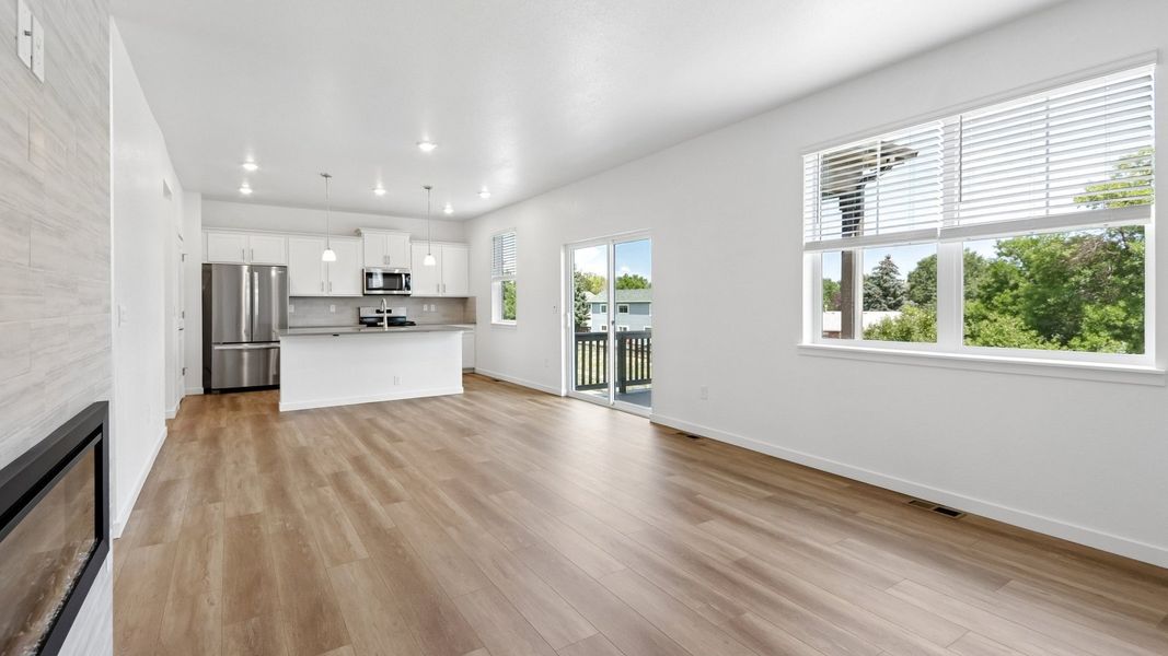 Spacious, unfurnished interior of a new home in Vantage, Berthoud (Image 15).