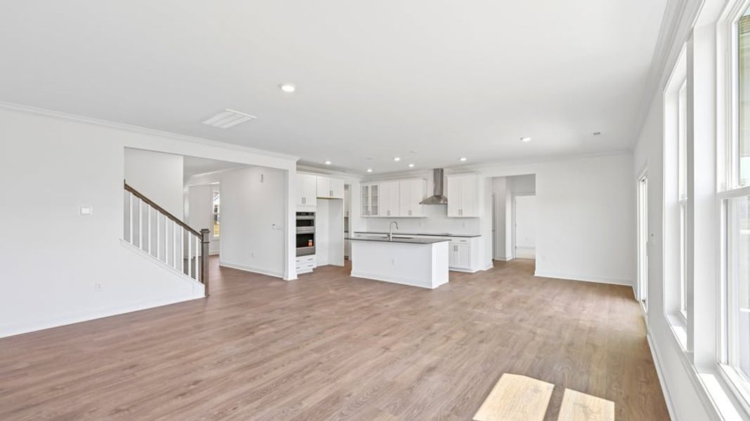 Spacious, unfurnished interior of a new home in Eagle Creek, Fuquay Varina (Image 14).