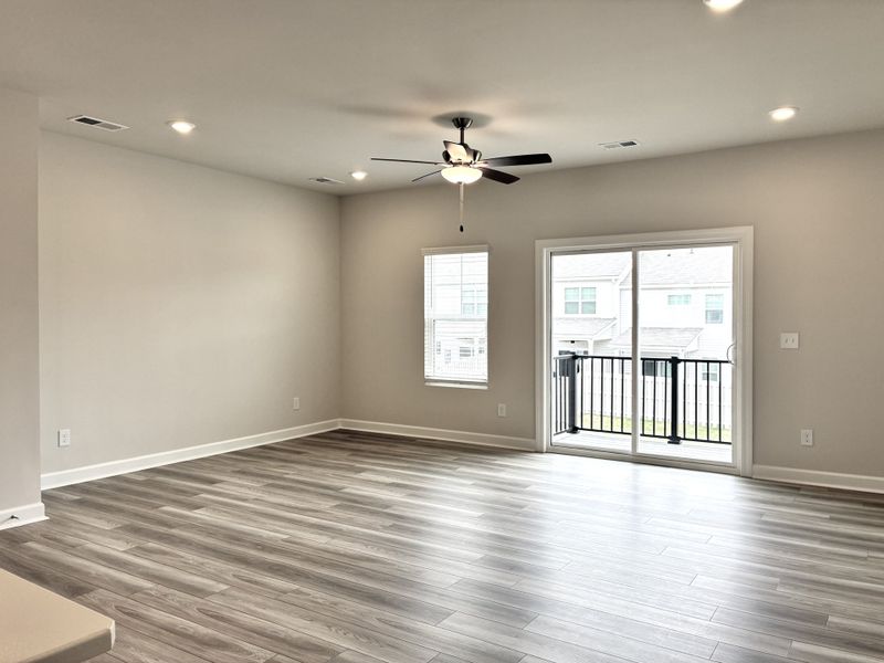 Spacious, unfurnished interior of a new home in Miller Park, Greenville (Image 13).