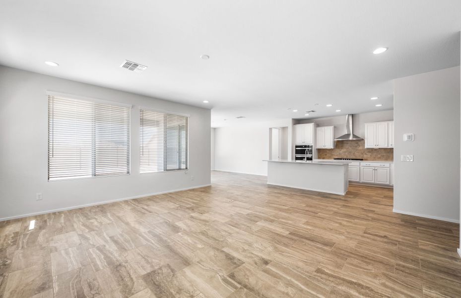 Spacious, unfurnished interior of a new home in Sun City Anthem at Merrill Ranch, Florence (Image 23). Spacious, unfurnished interior of a new home in Sun City Anthem at Merrill Ranch, Florence (Image 23).