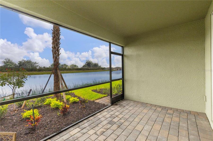 Exterior details and patio area of a home in , Punta Gorda (Image 4).