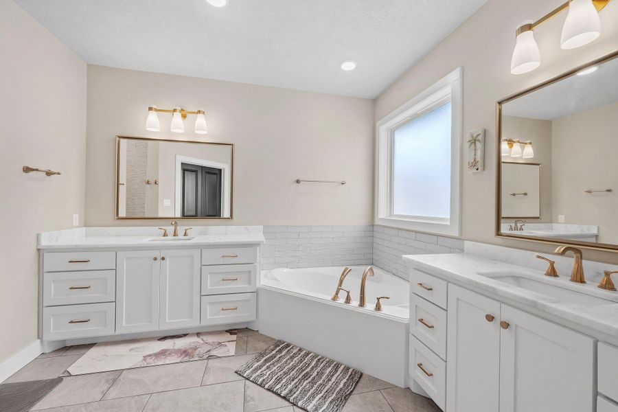 Furnished interior view inside a new home in , Bryan (Image 5).