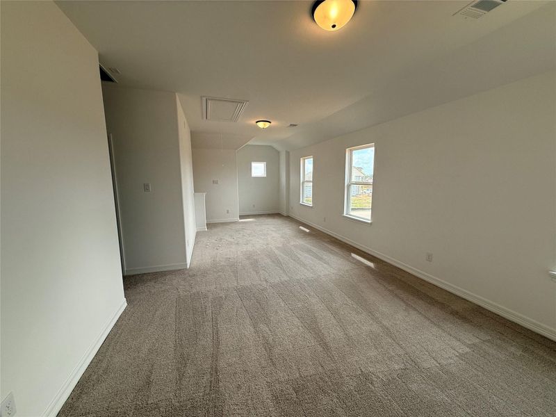 Spacious, unfurnished interior of a new home in Wildrye, Waller (Image 14).