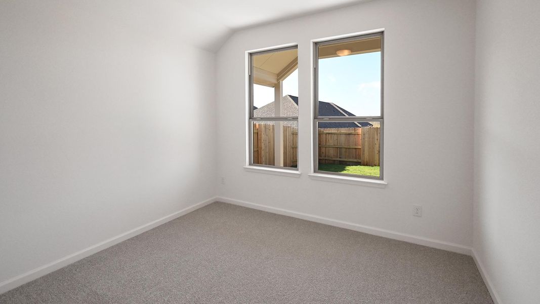 Spacious, unfurnished interior of a new home in Crosswinds 40', Kyle (Image 21).