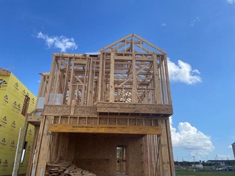 Two-story home with 3 bedrooms, 2.5 baths and 2 car garage Two-story home with 3 bedrooms, 2.5 baths and 2 car garage