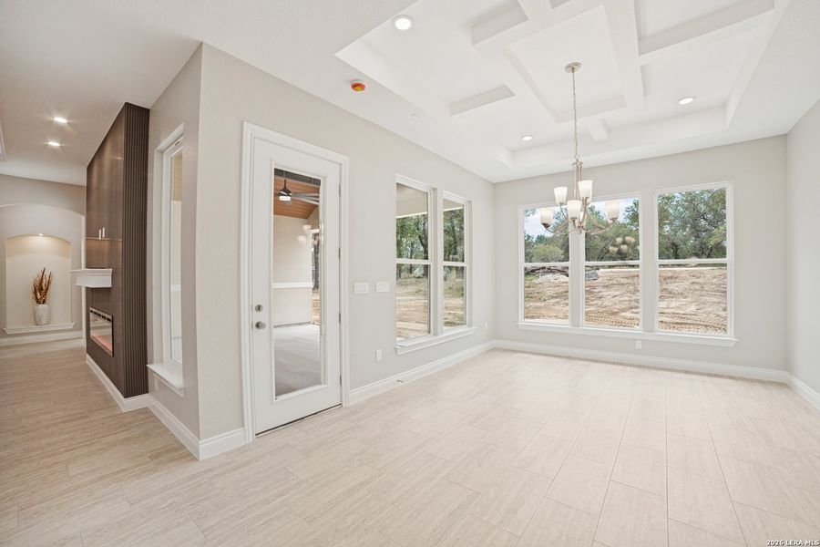Spacious, unfurnished interior of a new home in , Natalia (Image 20).