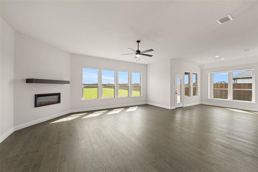 117 Grey Wolf- Living Room-3