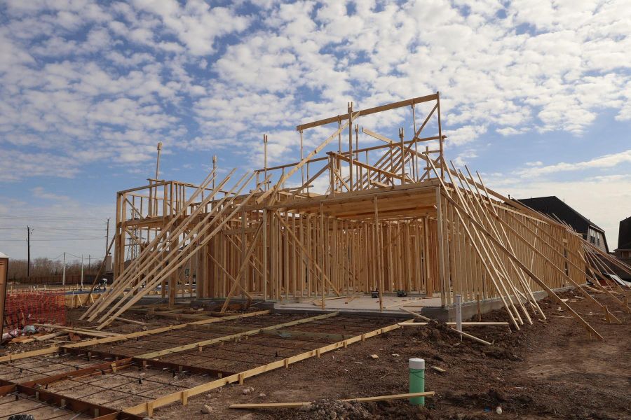 One story home with 4 bedrooms, 3.5 baths, and 3 car tandem garage. One story home with 4 bedrooms, 3.5 baths, and 3 car tandem garage.