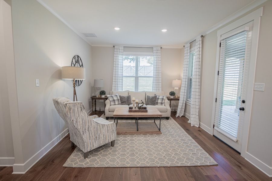 Representative furnished interior of a home built from the Huntington by Grant & Co in White Oak, Arlington (Image 42).