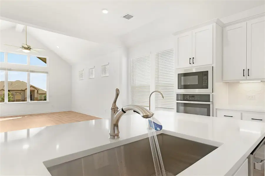 **PHOTO IS REPRESENTATIVE OF FLOORPLAN ONLY** **PHOTO IS REPRESENTATIVE OF FLOORPLAN ONLY**